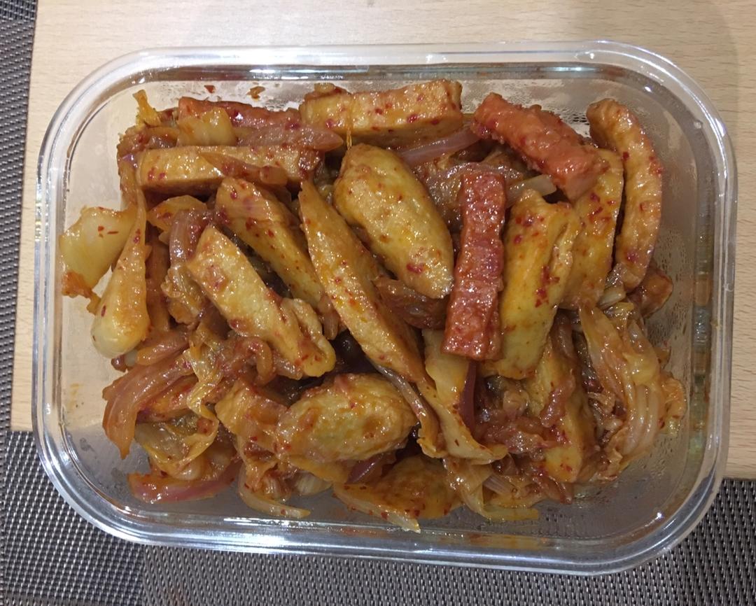 辣白菜炒五花肉