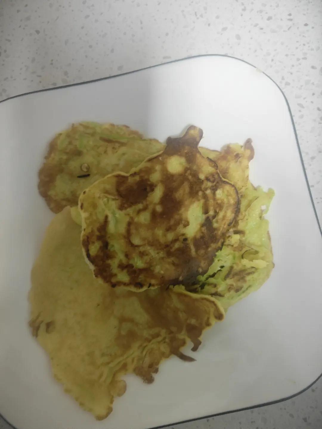 西葫芦鸡蛋饼（土豆丝饼、香芋丝饼或者其他丝饼😂）