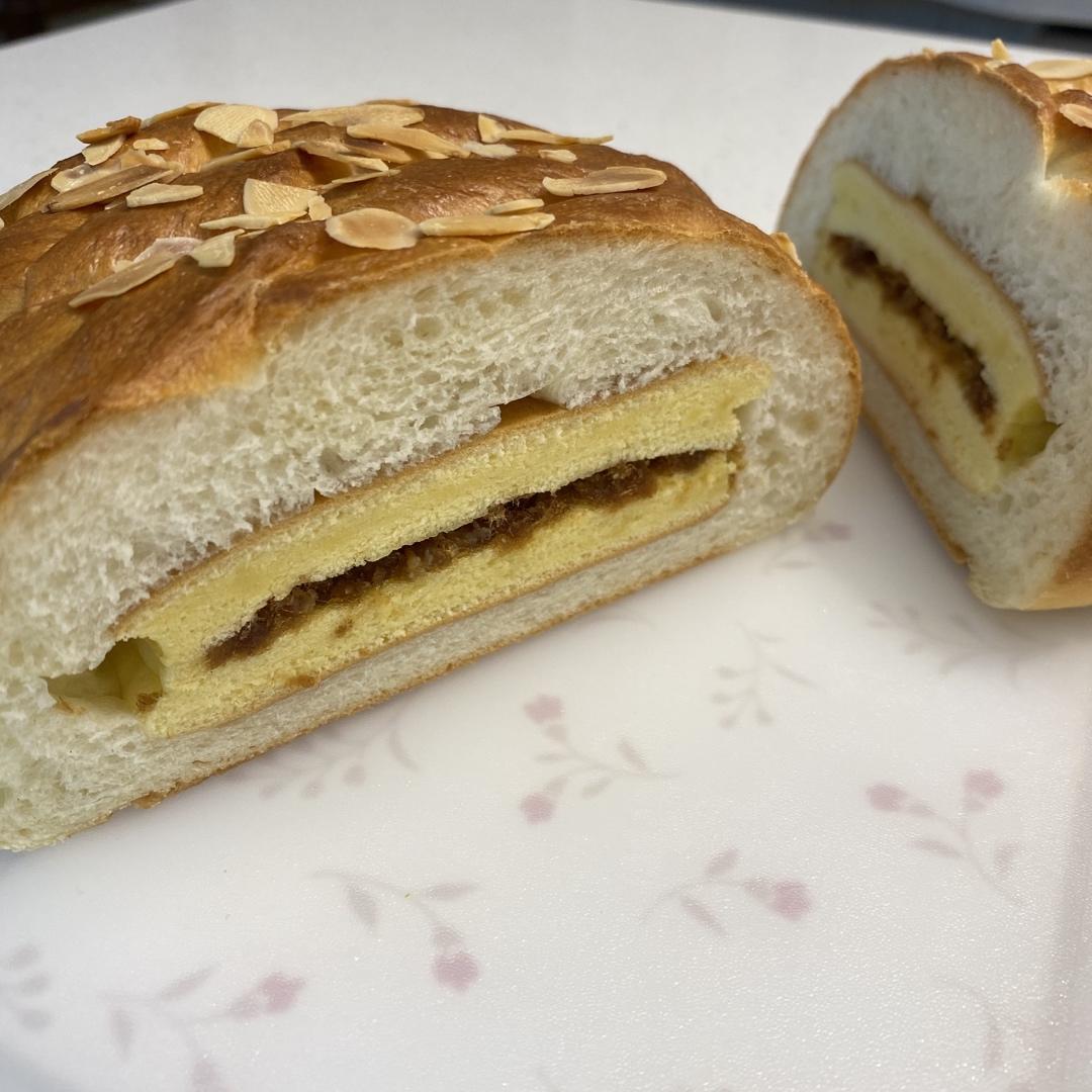 蛋糕面包一口吃【面包夹肉松蛋糕】