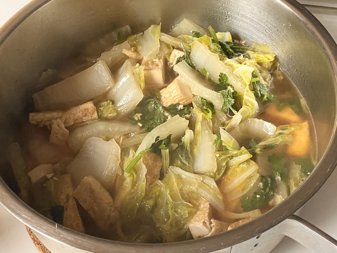 秋冬下饭快手菜～香煎海米豆腐煲