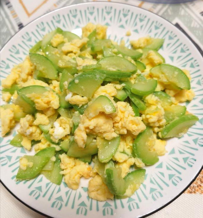 西葫芦炒鸡蛋