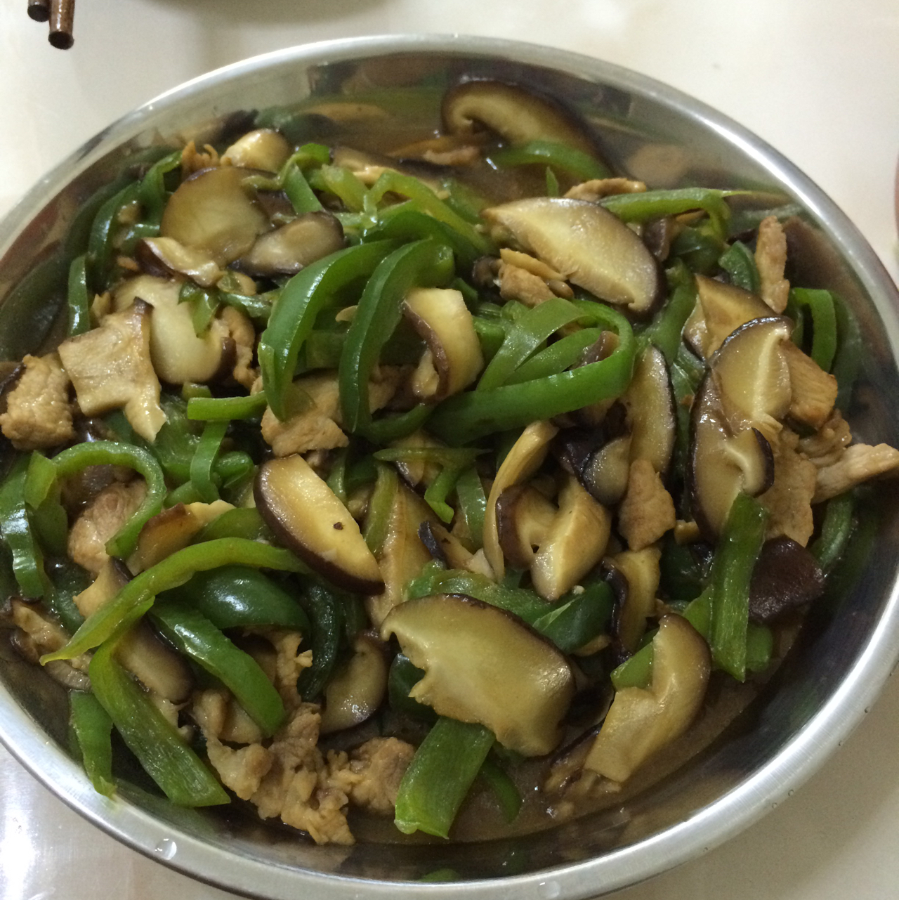 香菇炒肉，超级下饭哦