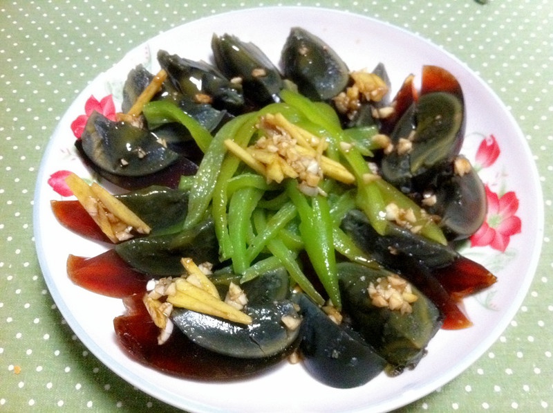 烧椒皮蛋