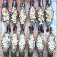 爆好吃的蒜香花雕砂锅虾的做法 步骤6