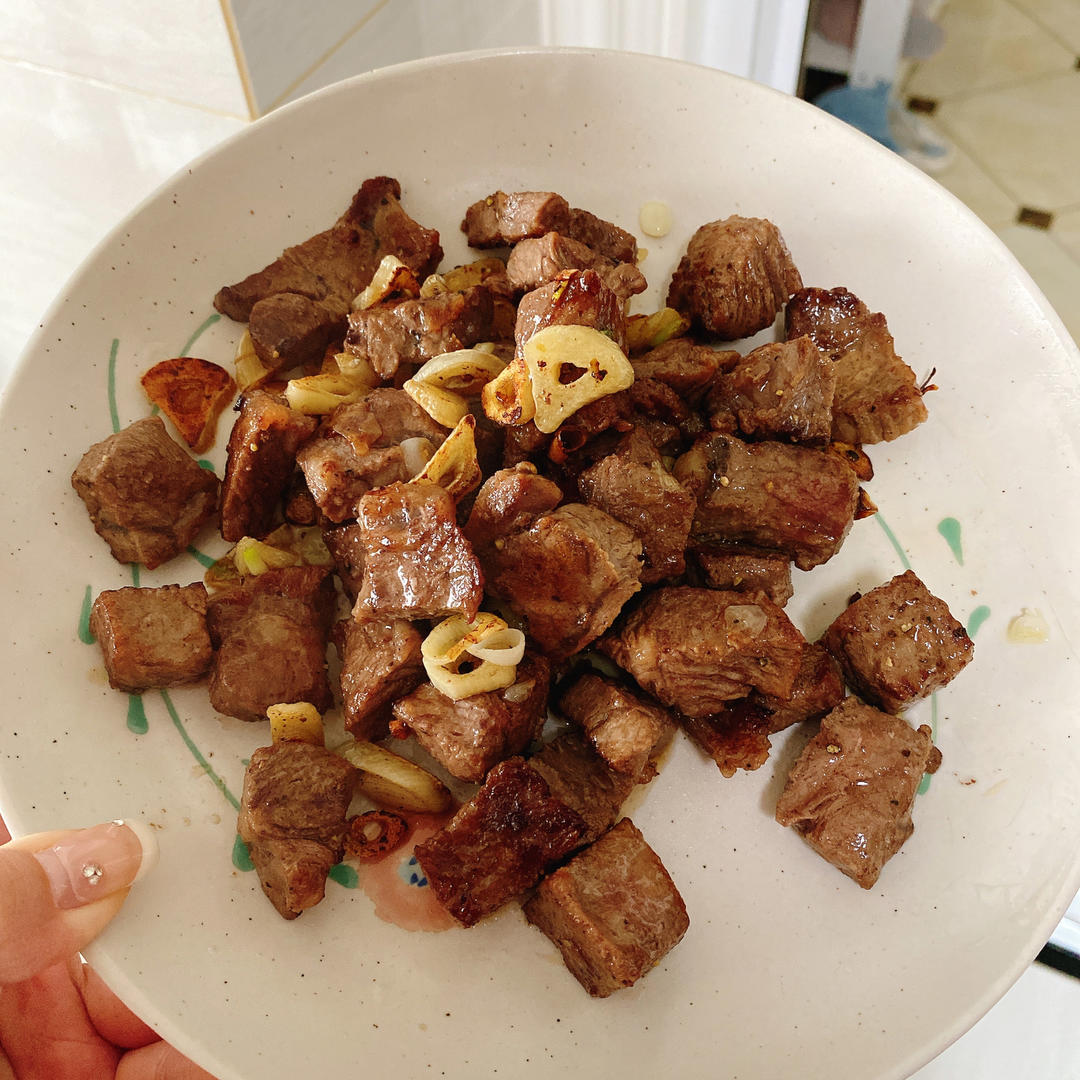 蒜香牛肉粒——健康又好吃的家常菜