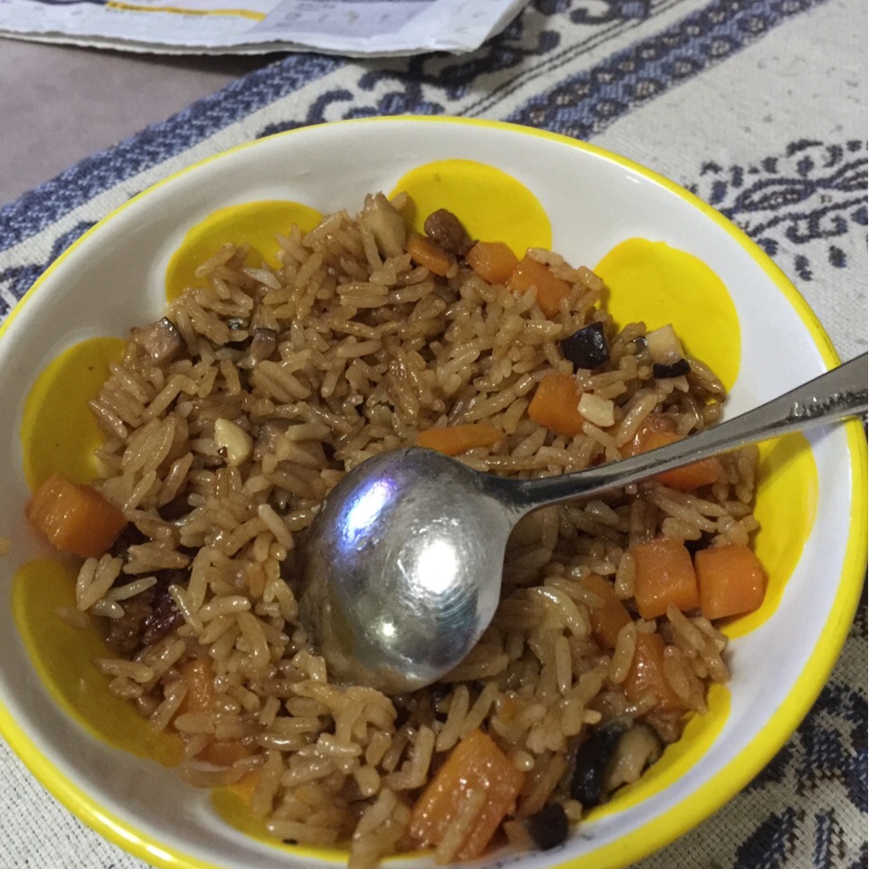 喷香排骨焖饭（爆好吃）