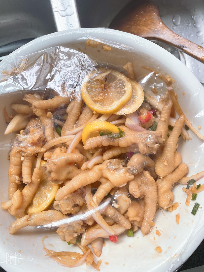 【柠檬酸辣鸡爪】自制超级无敌美味的网红鸡爪