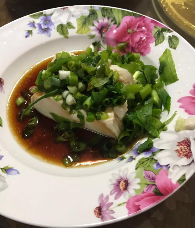 香菜小葱拌豆腐