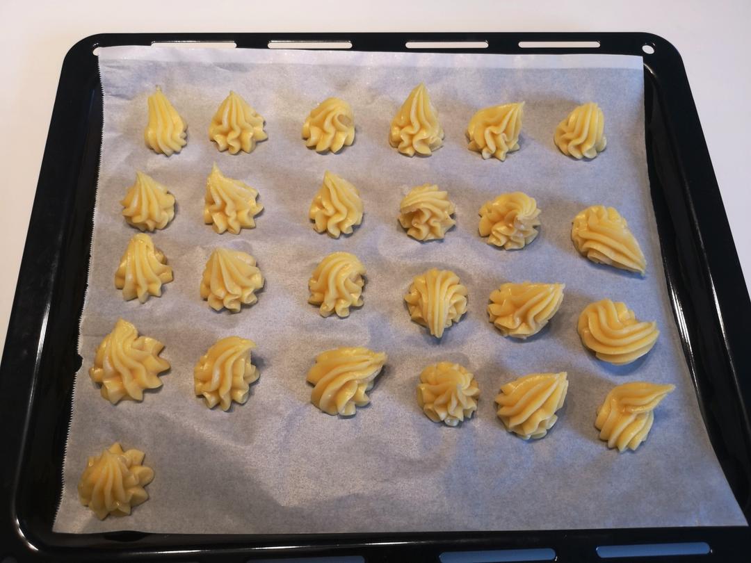 简单易成功的奶油小泡芙做法