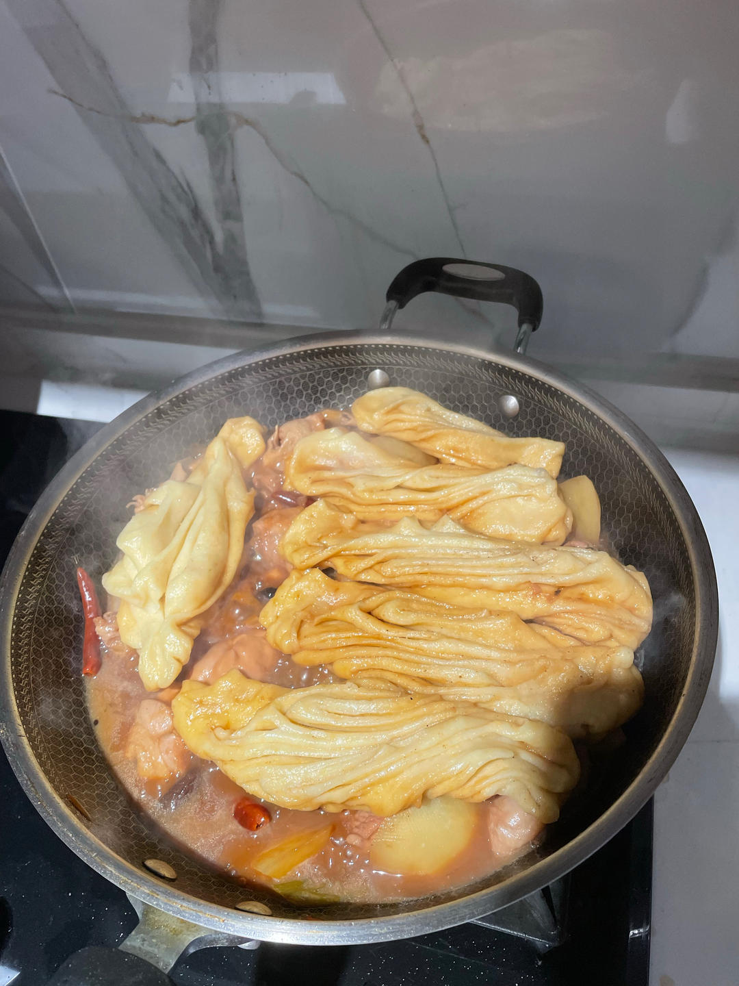 秒杀饭店❗️东北铁锅炖鸡一锅出