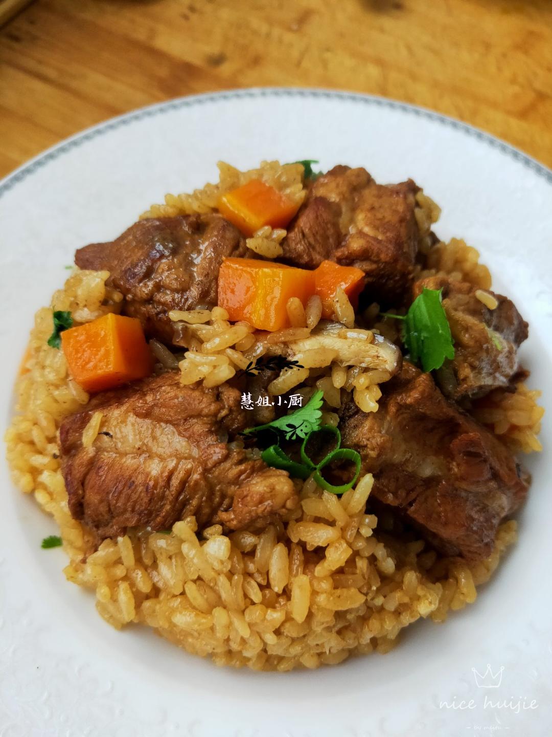 【排骨焖饭】