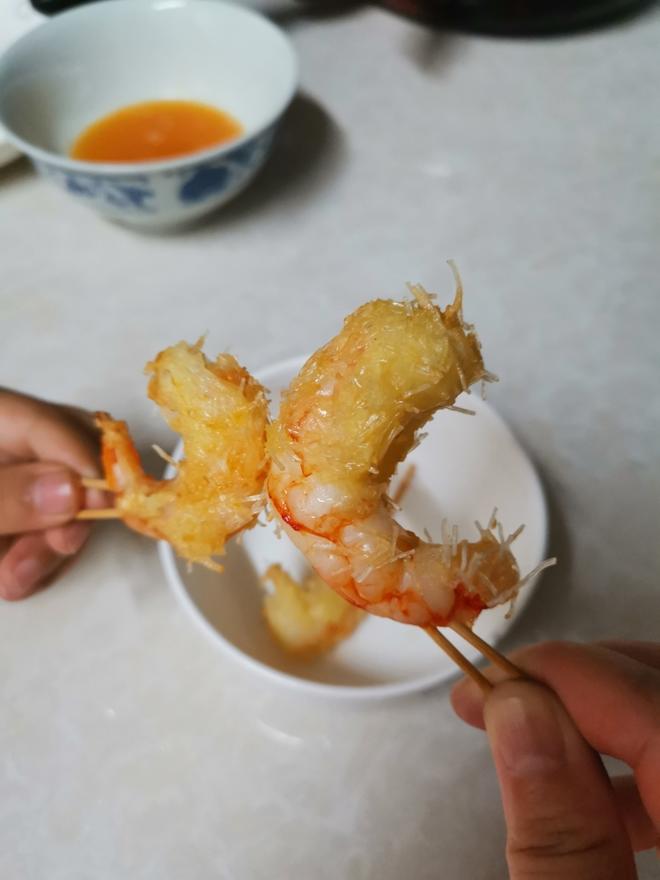 幼儿园小朋友可以自己做的炸虾小食的做法
