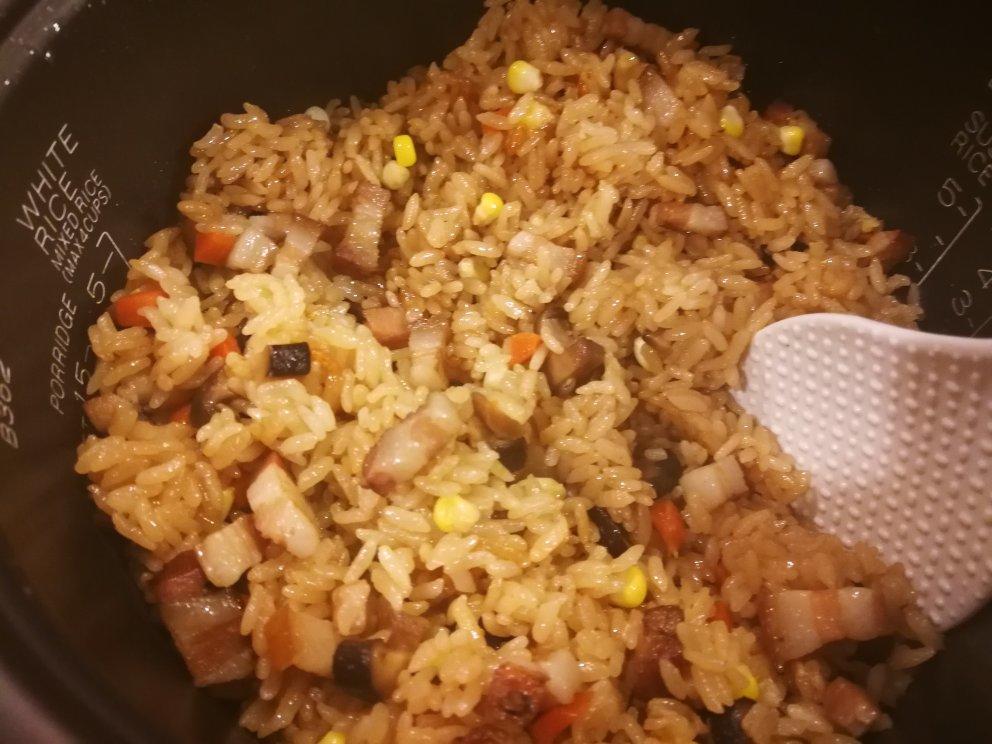 香菇腊肉饭