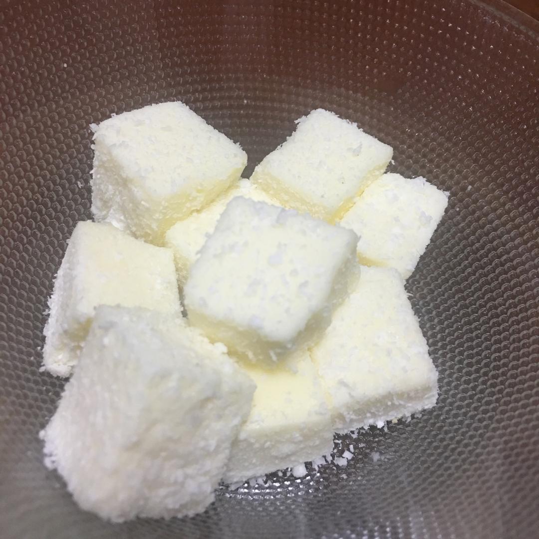 完胜85度C牛奶椰丝小方