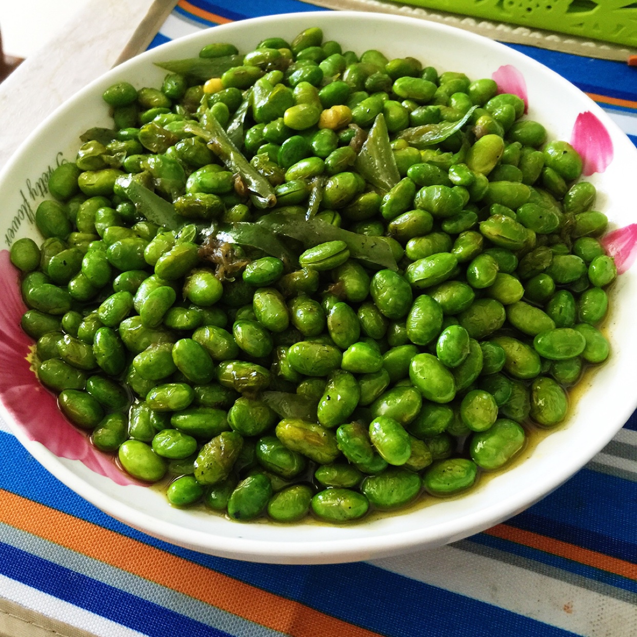 2015-07-31 12:20:17赞青椒毛豆毛豆,长的尖椒