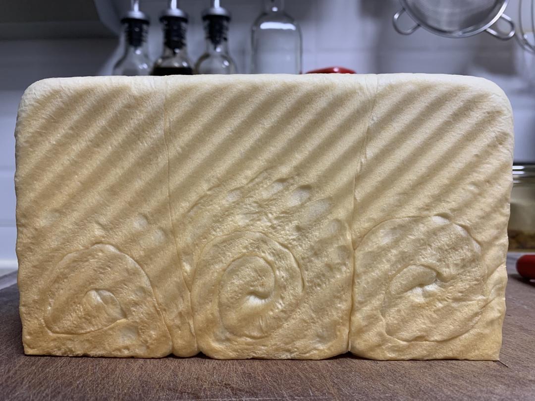 吐司，奶香手撕面包，超级香浓