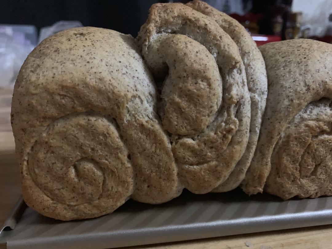 全麦吐司（含麸皮）
