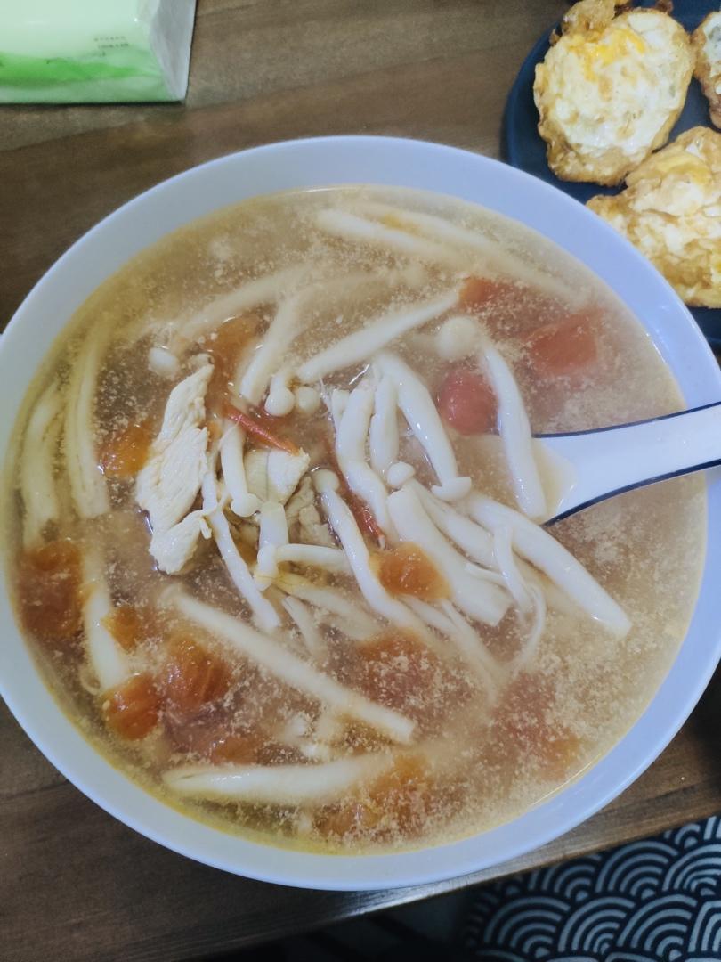 海鲜菇豆腐汤