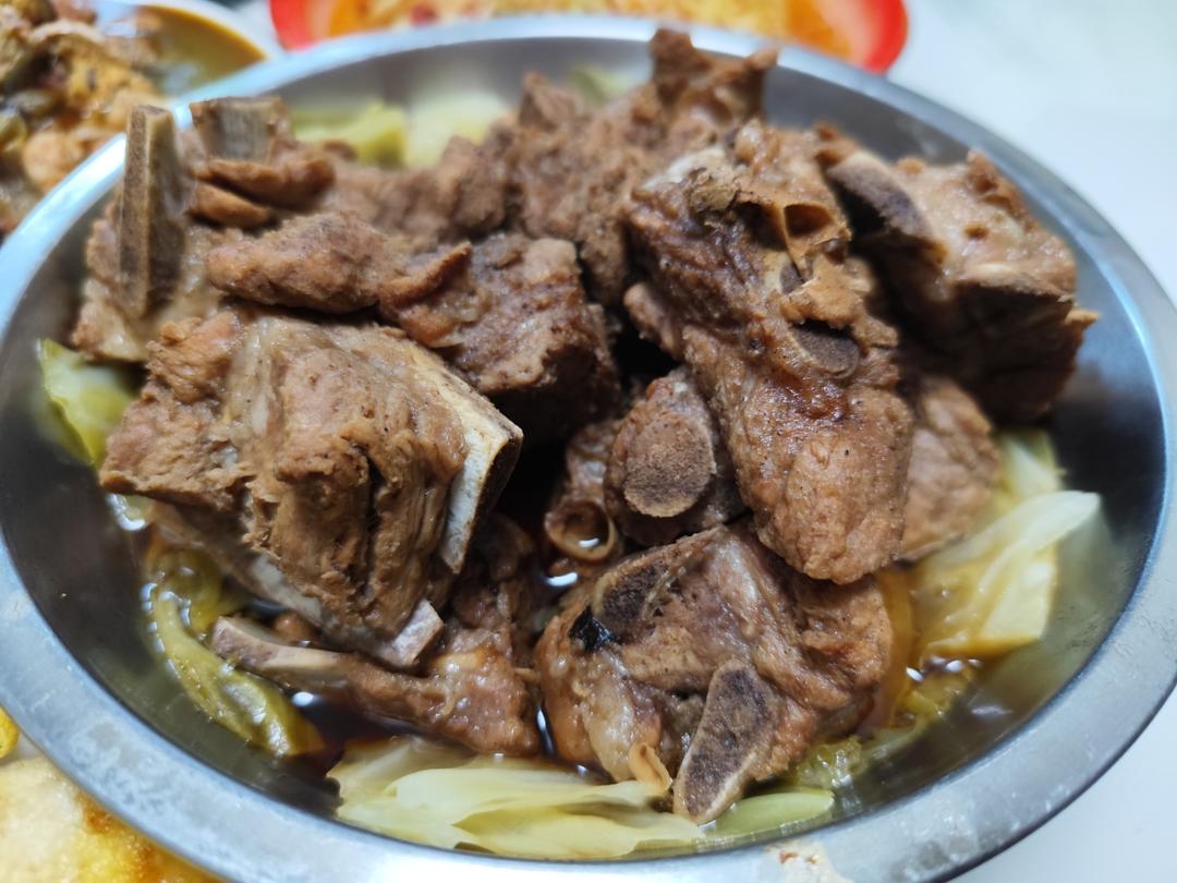 大头菜排骨蒸碗