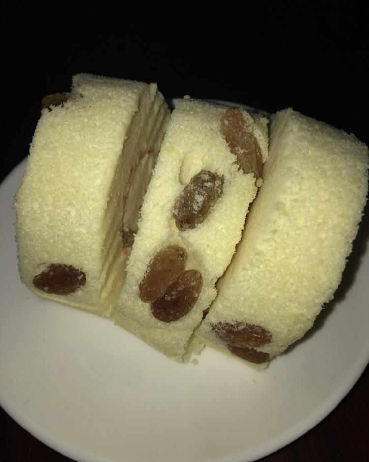 葡萄干蛋糕卷