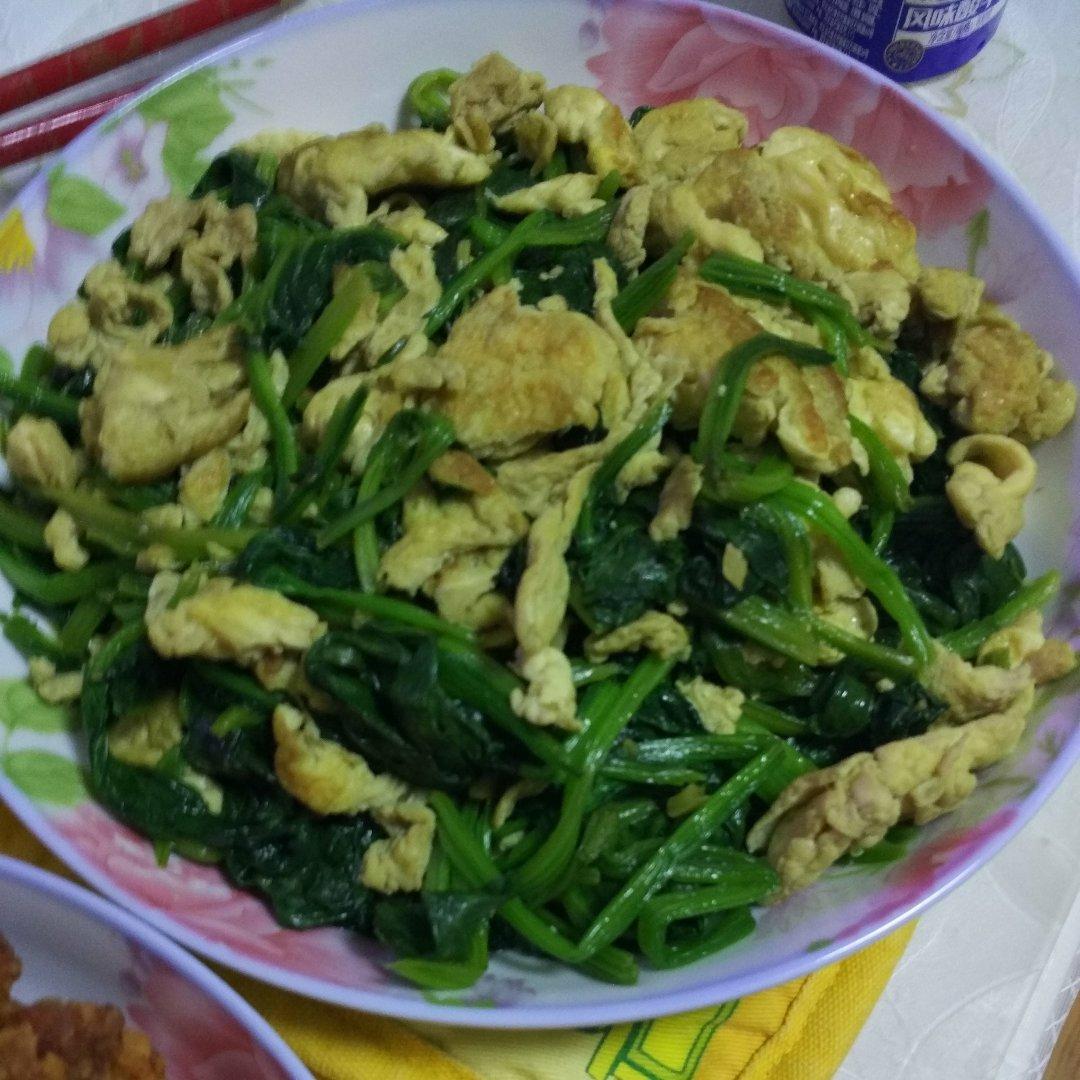 菠菜炒鸡蛋