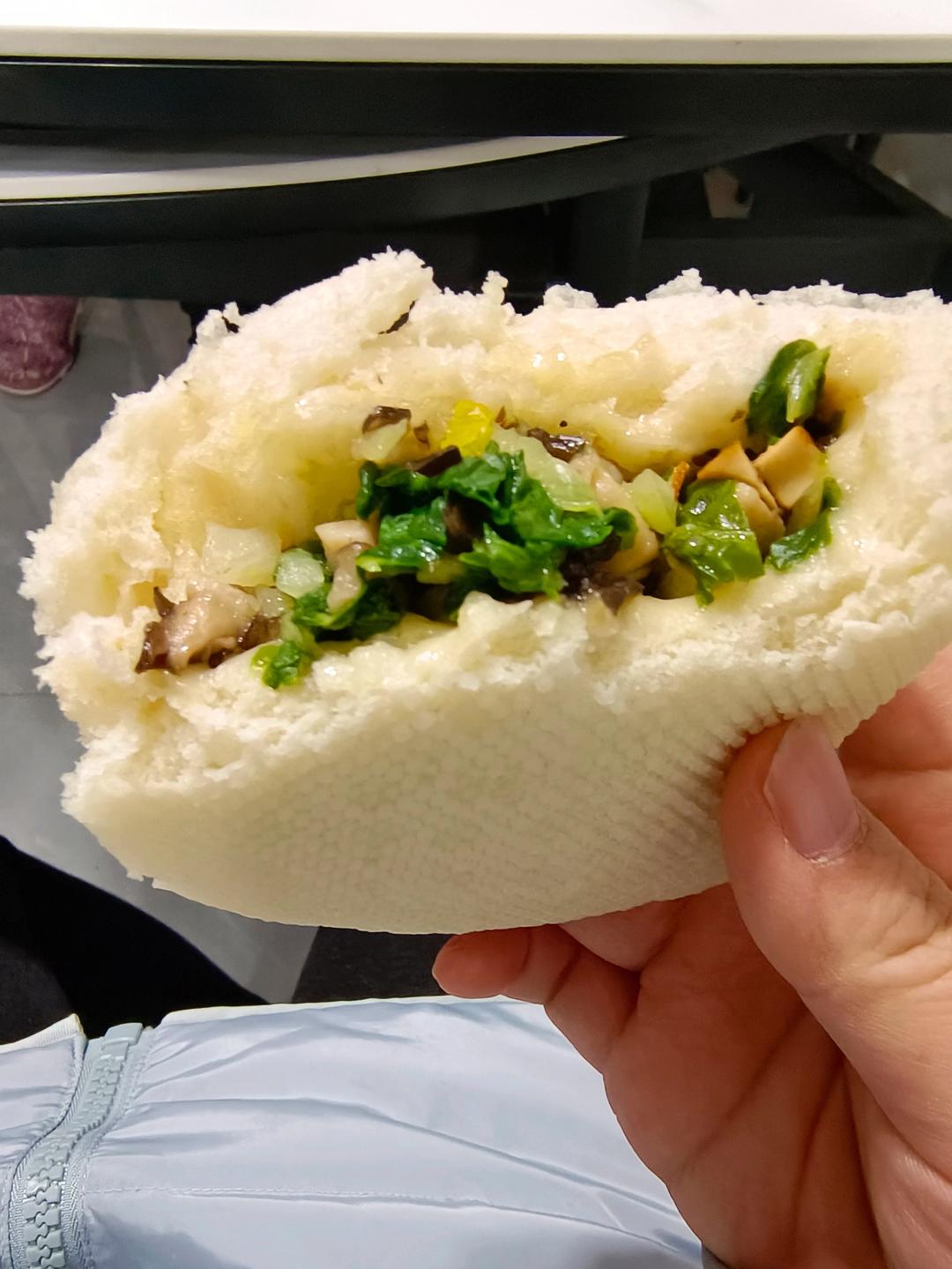 青菜香菇包子