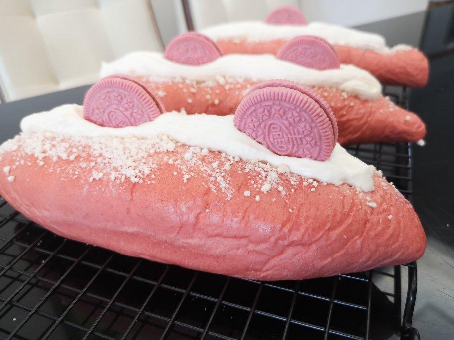 之印迎做的草莓奥利奥魔法棒面包