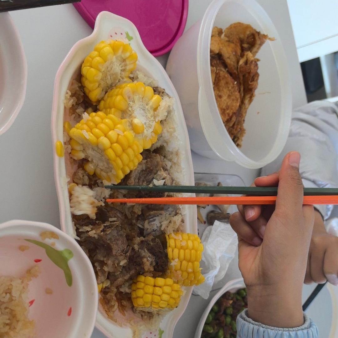 玉米蒸糯米排骨