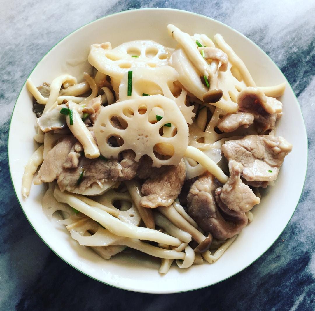 什锦炒菜 猫食家做的什锦炒菜 赞 里脊肉,藕,各种菌菇 1 做过