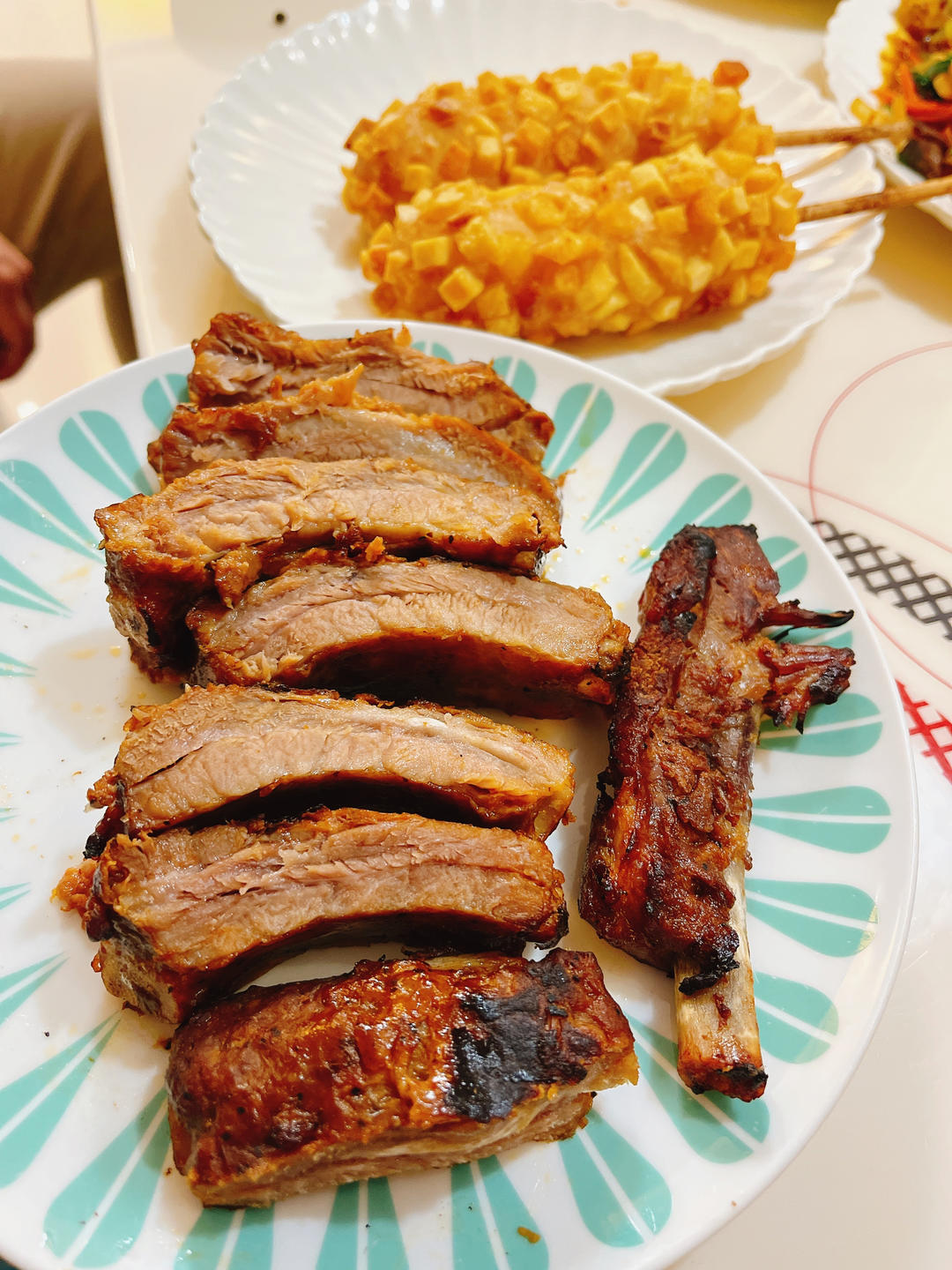 欢聚烤肋排拼盘