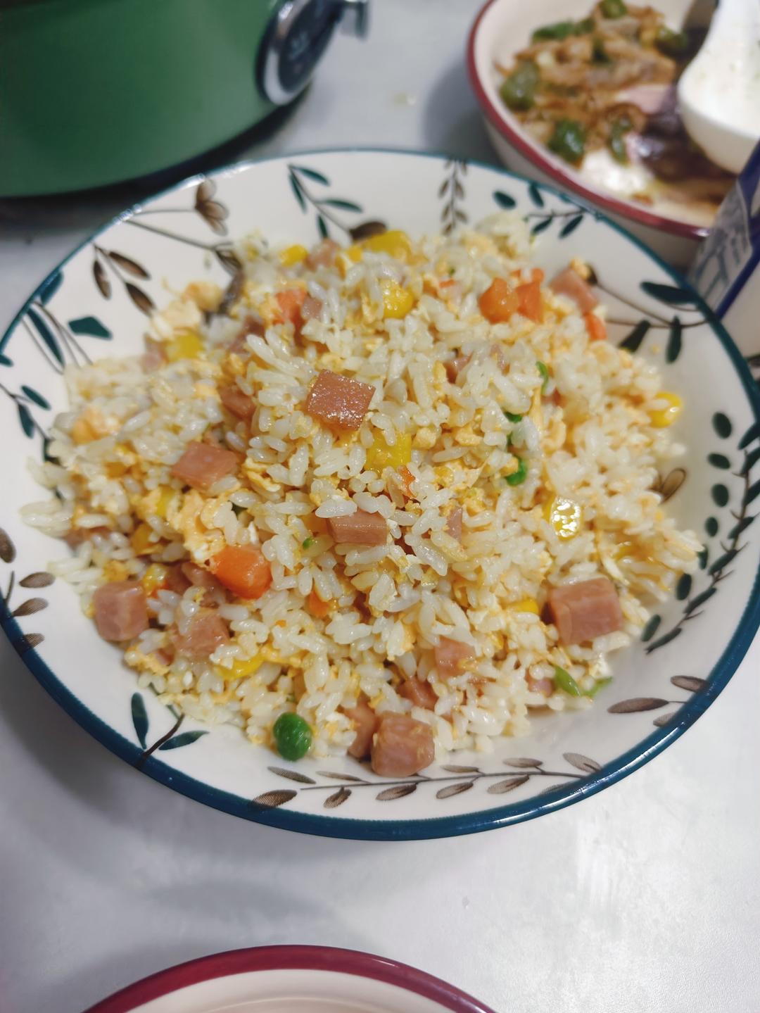 超级香的扬州炒饭/火腿鸡蛋什锦炒饭