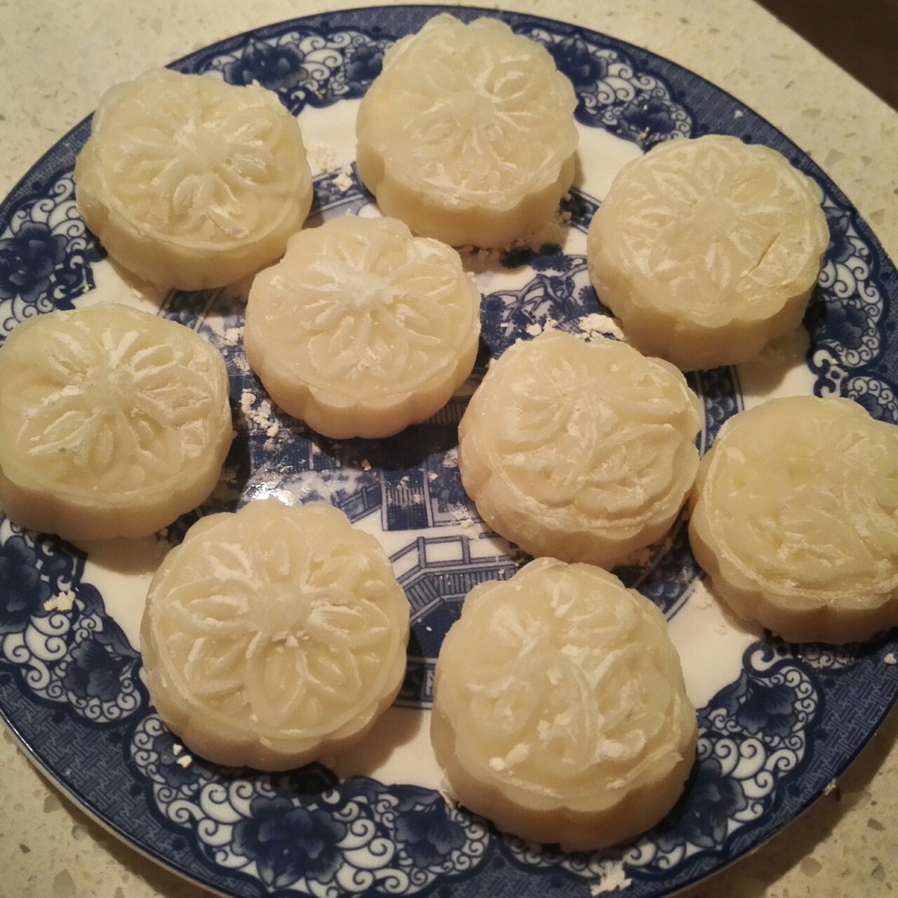 彩色冰皮月饼