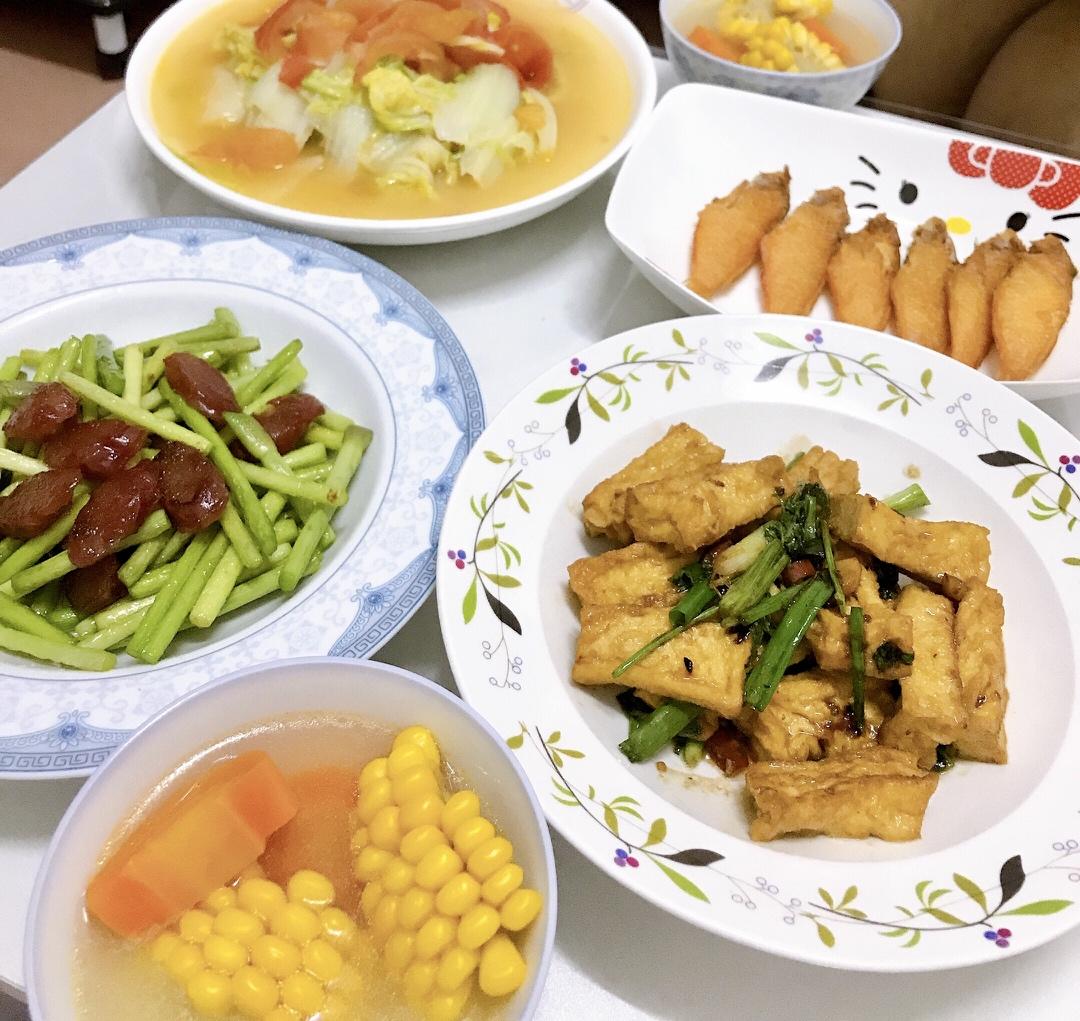 蒜薹炒腊肠