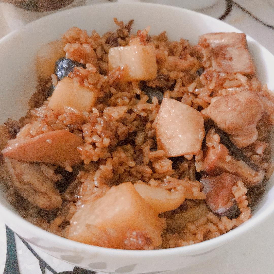 【香菇鸡肉焖饭】