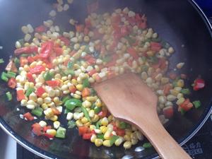 玉米粒双椒碎肉丁的做法 步骤3