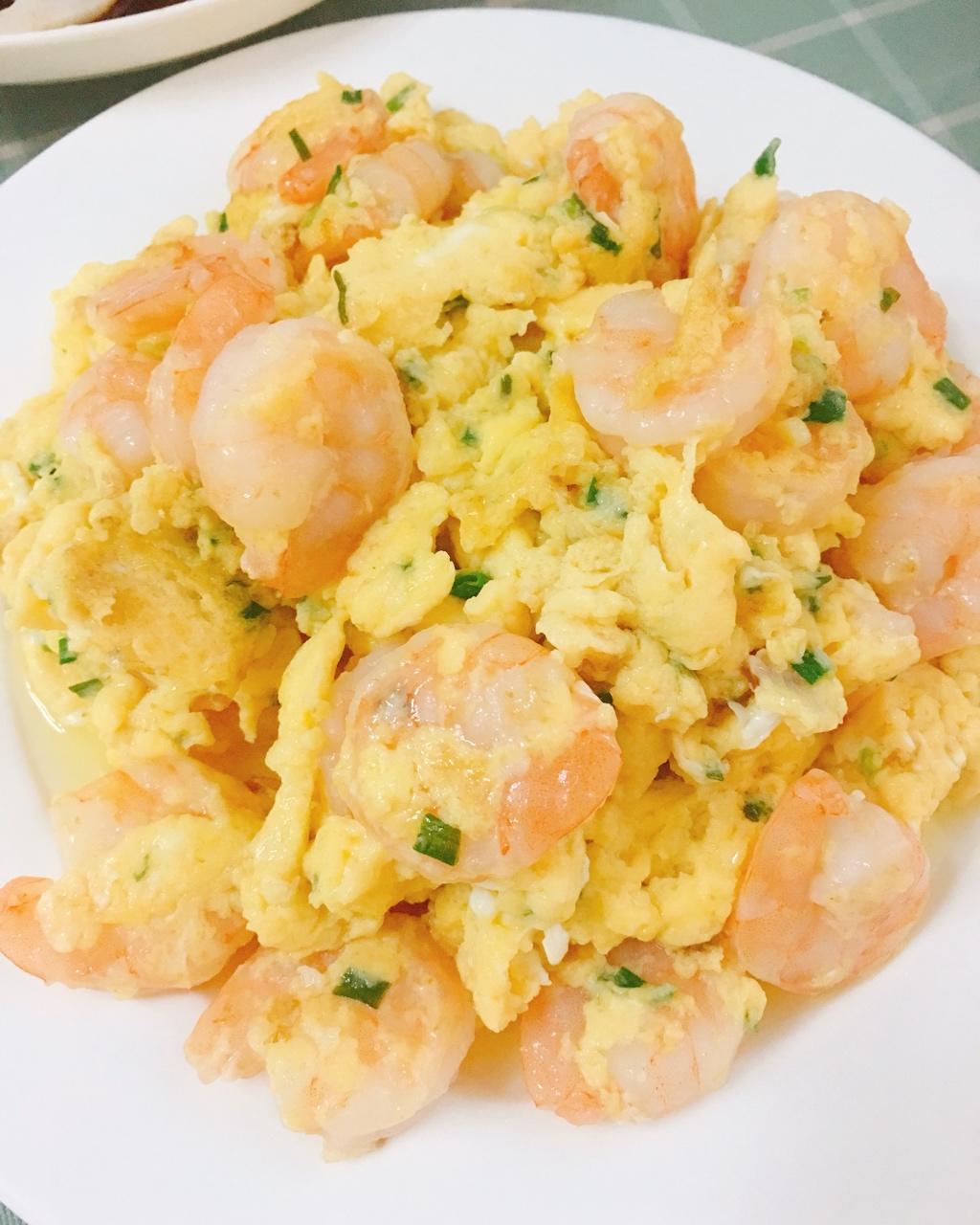 白兔糖serena做的虾仁滑蛋