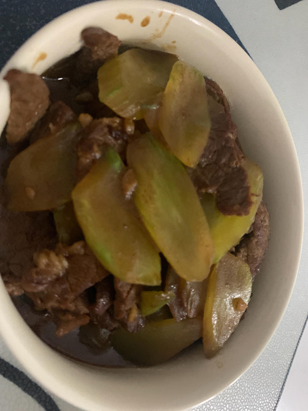 今日菜谱：牛肉莴笋片