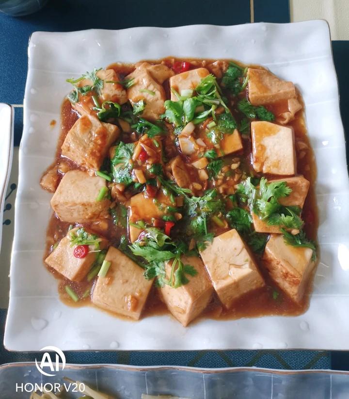 超级下饭的红烧豆腐