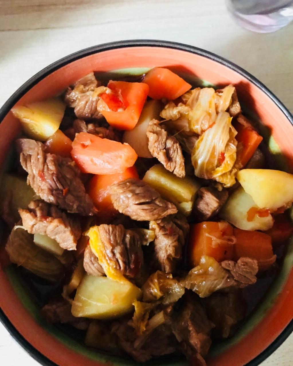 沙沙土豆胡萝卜炖牛肉