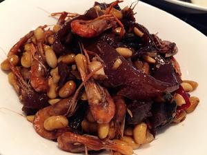 咸鲜美味养颜小河虾黄豆炖猪皮的做法 步骤4
