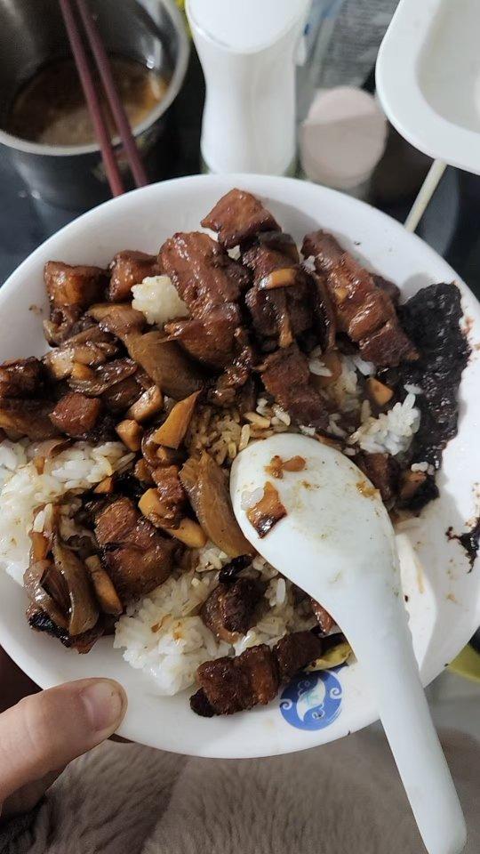 香菇卤肉饭造起来