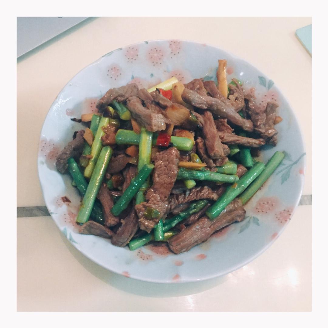 芦笋炒牛肉