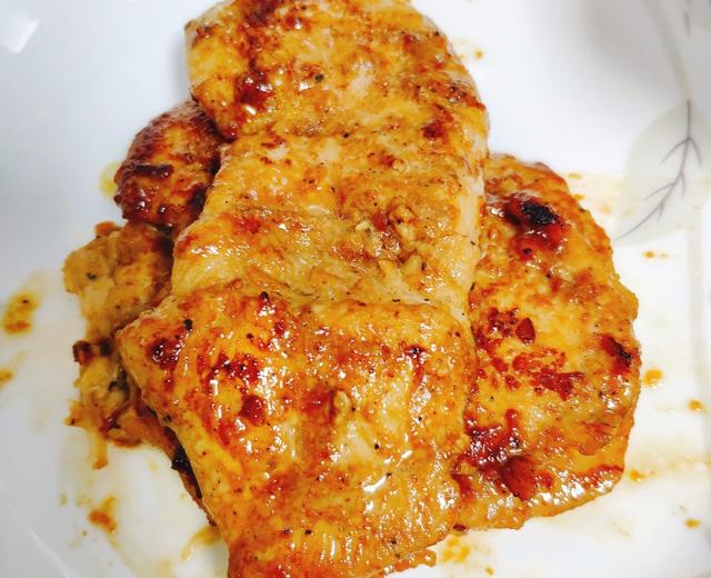 快手减脂餐超嫩超美味的香煎鸡胸肉的做法