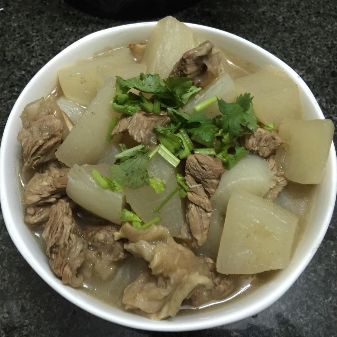 牛肉炖萝卜