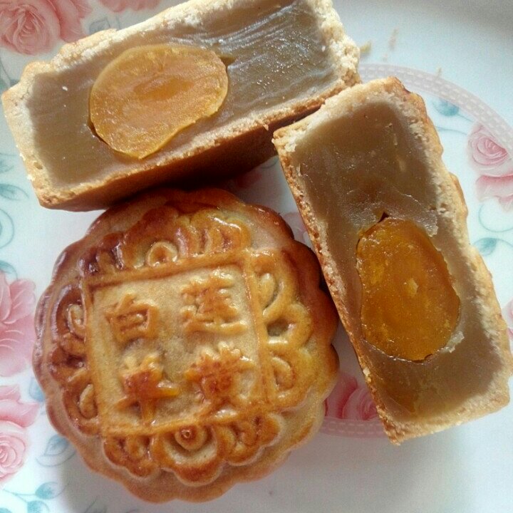 紫水晶_xysb做的广式莲蓉(豆沙)蛋黄月饼(超详细步骤)