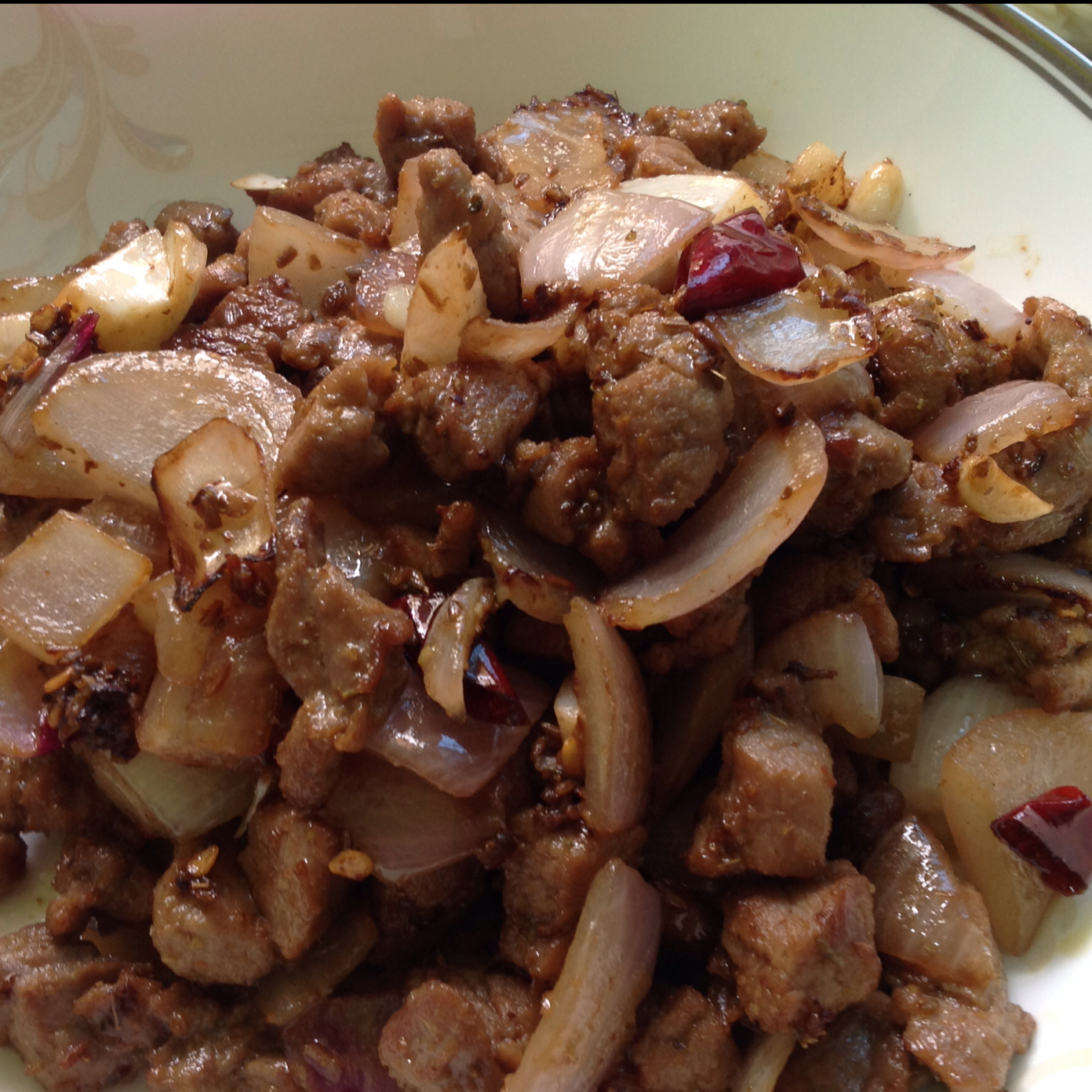 孜然洋葱炒牛肉粒