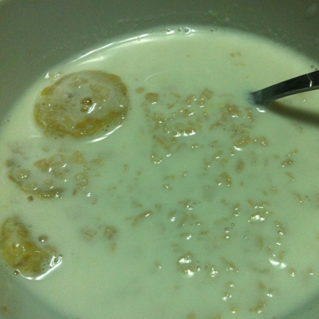 香蕉牛奶燕麦粥