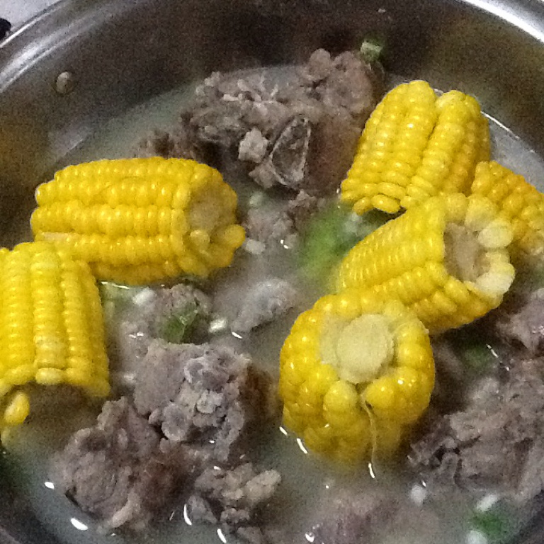 玉米排骨汤