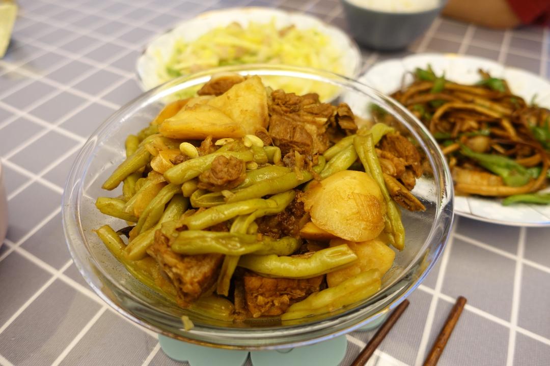 正宗排骨豆角土豆
