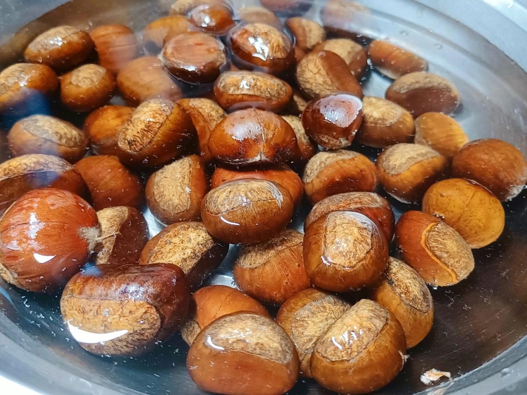 跟意大利人学习轻松完美剥栗子